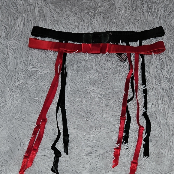 Bundle VS Garters - Picture 1 of 2